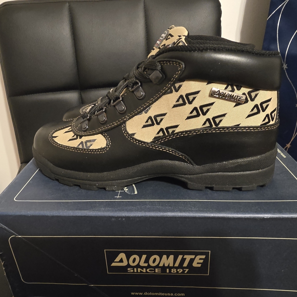 Kids Black and Tan Boots